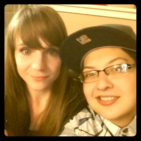 Meet your Posher, Nicole - Picture 1 of 1